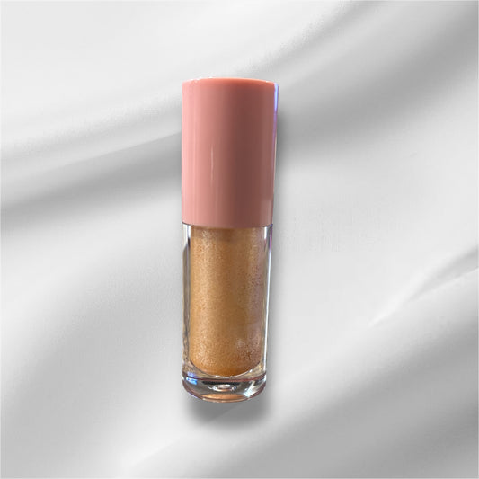 Peachy lipgloss
